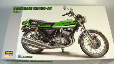 SLEVA 200,-Kč 26%  DISCOUNT - Kawasaki KH400-A7 - Hasegawa