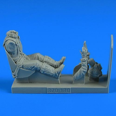 1/32 USAF WWII Pilot with ej. seat for P-47 Thunderbolt for HASEGAWA kit