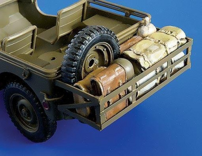1/35 Pannier with cargo for Jeep