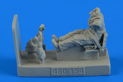 1/48 Soviet Woman Pilot WWII with seat for Po-2