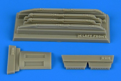 1/48 Su17M3/M4 Fitter K fully louded chaff/flare d