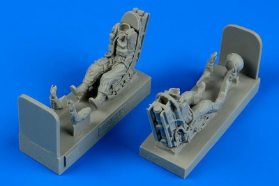 1/48 USAF Pilot & Operator with ejection seats for