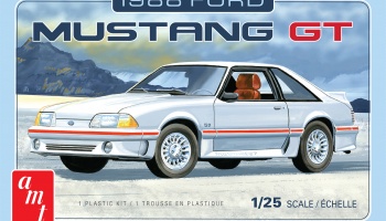 FORD MUSTANG 1988 1:25 - AMT
