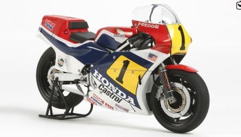 Honda NS500 '84 - Tamiya