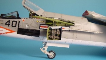 F-8E Crusader gun bay 1/48 – Aires