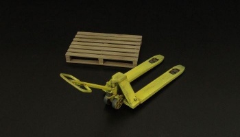 1/32 Pallet truck w- palette Resin kit of pallet truck with palette