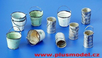 1/35 Metal buckets and cans