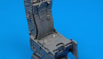 1/72 F-15 Eagle ejection seat with safety belts