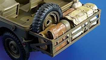1/35 Pannier with cargo for Jeep
