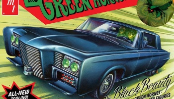 The Green Hornet The Black Beauty with Green Hornet & Kato Figures 1/25 - AMT