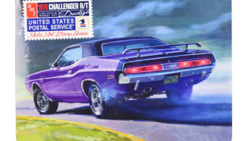 1970 Dodge Challenger R/T USPS Auto Art Stamp Series Tin Box 1/25 - AMT