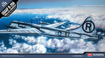 B-29A "ENOLA GAY & BOCKSCAR" (1:72) - Academy
