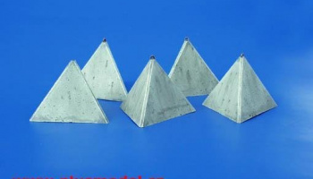1/35 Anti-tank Concrete Barriers - Pyramid-style, Set I