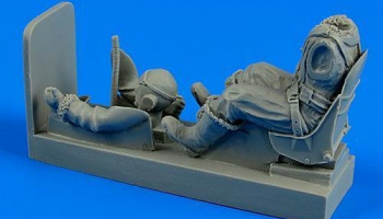 1/32 R.A.F. Pilot with seat for Spitfire