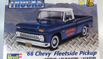 Plastic ModelKit MONOGRAM auto 7225 -  '66 Chevy® Fleetside Pickup (1:25) - Revell