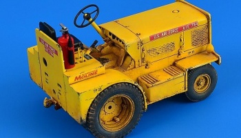 1/32 Minneapolis-Moline MT-40 Tow Tractor (USAF, U