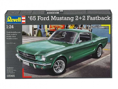 Ford Mustang 2+2 Fastback 1965 (1:25) Plastic Model Kit 07065 - Revell