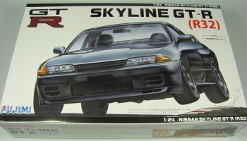 NISSAN Skyline GT-R R32 - Fujimi