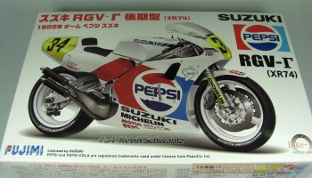 Suzuki RGV-r Gamma (XR74) Pepsi 1988  1/12 - Fujimi