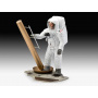 Gift-Set 03702 - Apollo 11 Astronaut on the Moon (50 Years Moon Landing) (1:8) - Revell