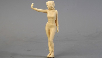 SLEVA 110,-Kč 32%DISCOUNT- SELFIE GIRL Pretty Lady A 1/24 - Hobby Design