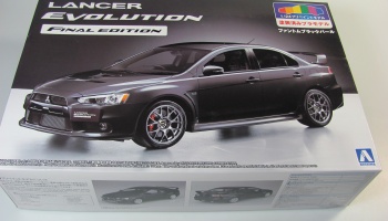 SLEVA 260,-Kč 30% DISCOUNT - Mitsubishi Lancer CZ4A Phantom Black Pearl - PRE PAINTED MODEL KIT 1/24 - Aoshima