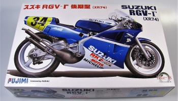 Suzuki RGV-Gamma Late Model (XR-74) `88 - Fujimi