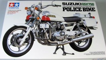 Suzuki GSX 750 Police Bike - Tamiya