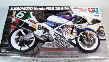 Honda Racing NSR250 Ajinomoto - Tamiya