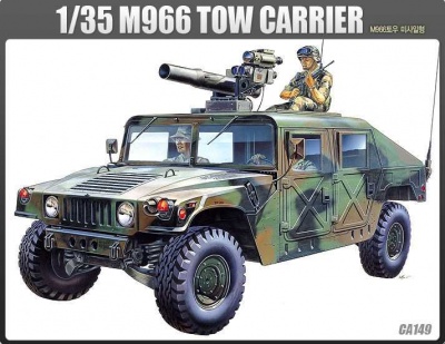 M-966 HUMMER WITH TOW (1:35) - Academy