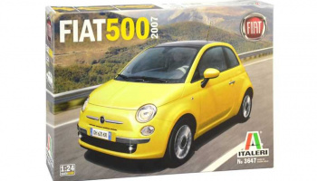 Fiat 500 (2007) (1:24) Model Kit 3647 - Italeri