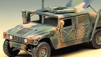 Model Kit military 13241 - M-1025 ARMORED CARRIER (1:35) - Academy