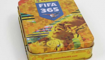 PANINI FIFA 365 2017/2018 - plechovová krabička se samolepkami