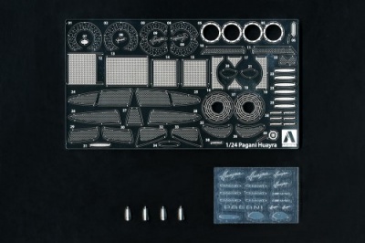 PAGANI HUAYRA Common Detail-Up Parts 1/24 - Aoshima