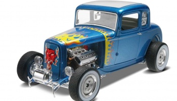 Ford 5 Window Coupe 32 (1:25) Plastic Model Kit MONOGRAM 4228 - Revell