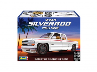 Plastic ModelKit MONOGRAM auto - 1999 Chevy Silverado Custom Pickup (1:25) - Revell