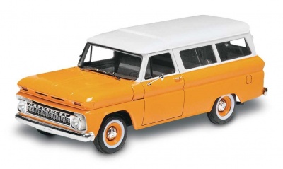 Plastic ModelKit MONOGRAM auto 4409 -  '66 Chevy® Suburban™ (1:25) - Revell