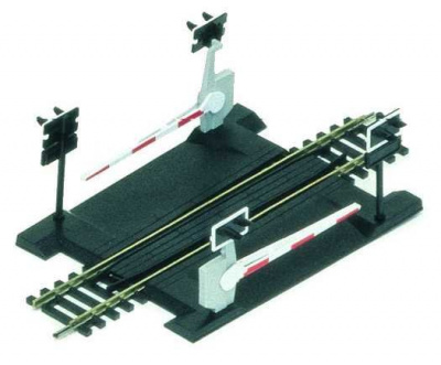 Rozšíření trati HORNBY R645 - Single Track Level Crossing
