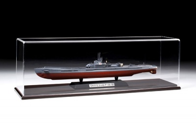 SLEVA 20% DISCOUNT - DISPLAY CASE M (421x101x127mm) W/Base - Tamiya