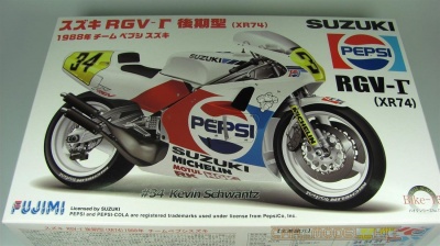 Suzuki RGV-r Gamma (XR74) Pepsi 1988  1/12 - Fujimi