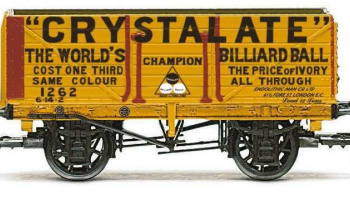 Vagón nákladní HORNBY R6810 - 7 Plank Wagon 'Crystalate'