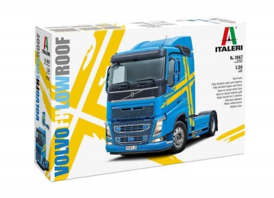 Volvo FH Low Roof (1:24) Model Kit truck 3967 - Italeri