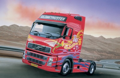 VOLVO FH16 GLOBETROTTER XL (1:24) Model Kit Truck 3821 - Italeri