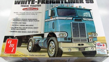 White Freightliner - AMT