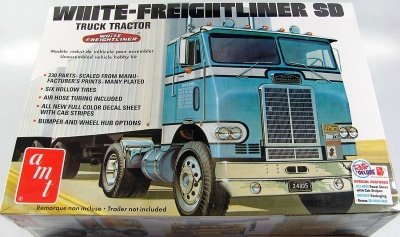 White Freightliner - AMT